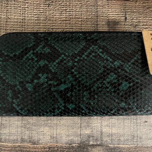 Snake Print Wallet / Python / Zip Around / Green & Black - NWT - Picture 6 of 7